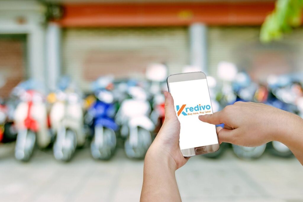 Ambil Cicilan Motor Online, Worth It Ga Ya?